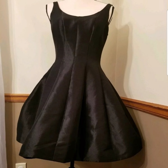 Betsy & Adam Dresses & Skirts - Betsy and Adam Black cocktail/Prom dress